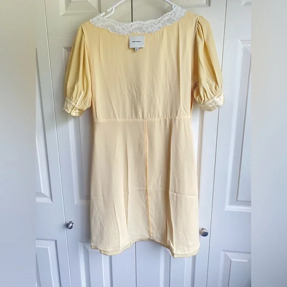 New Reformation Avin Silk Mini Dress Blonde - Picture 13 of 16